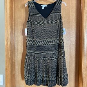 London Times Dress Womens 12P Gold Black Pleated Sleeveless V Neck Mini Metallic